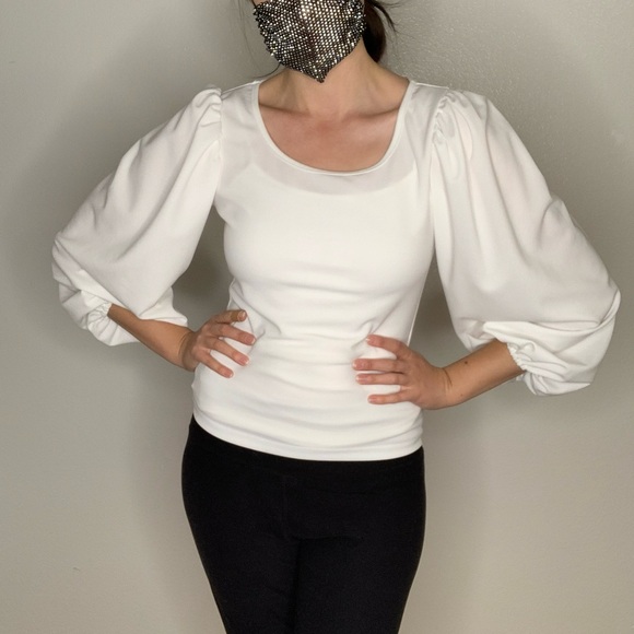 FOREVER 21- Puffy long sleeve blouse - Picture 2 of 7